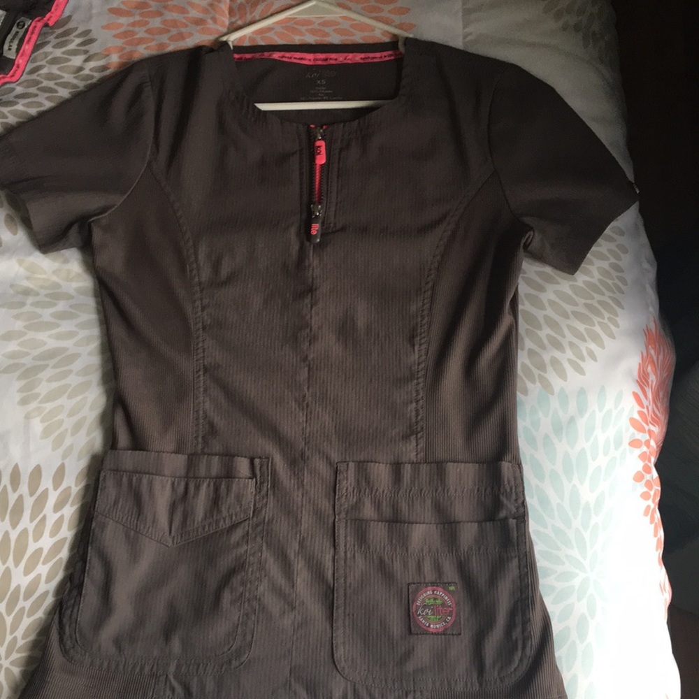 Koi lite Scrubs
